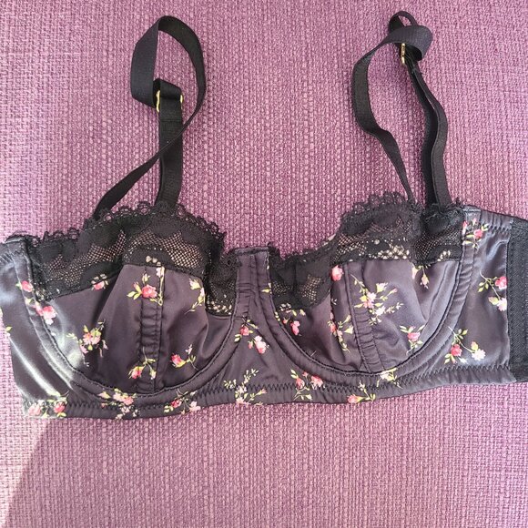30B ASOS DESIGN ditsy floral & lace underwire bra in black - Picture 8 of 9